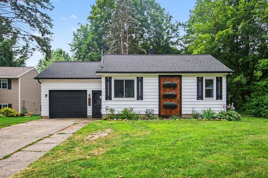 350 E Superior Street, Wayland, MI 49348 - #2