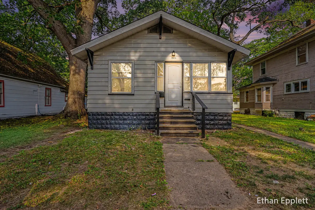 2825 7th Street, Muskegon Heights, MI 49444 - #1
