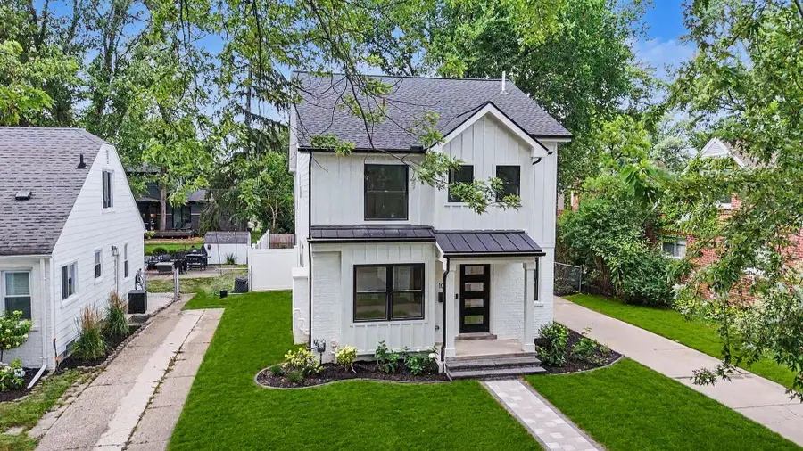 10810 Hart Avenue, Huntington Woods, MI 48070 - #2