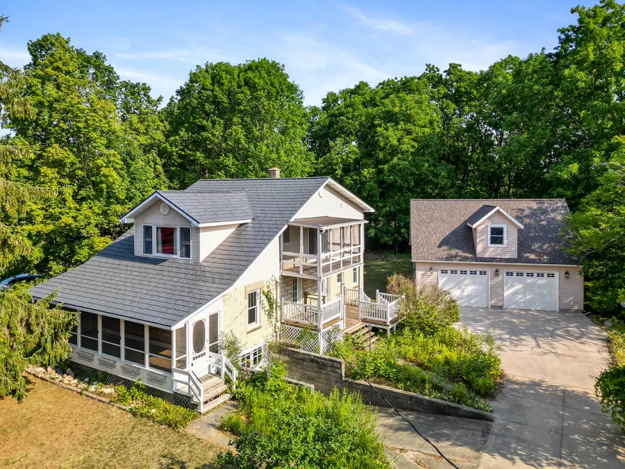 355 Quarterline Street, Newaygo, MI 49337 - #2