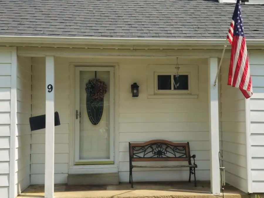 9 Armstrong Street, Hillsdale, MI 49242 - #3