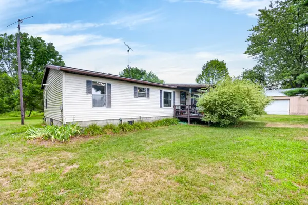 42956 6th Avenue, Bloomingdale, MI 49026