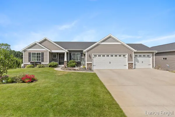 11797 Crystal Ridge Drive Ne, Sparta, MI 49345