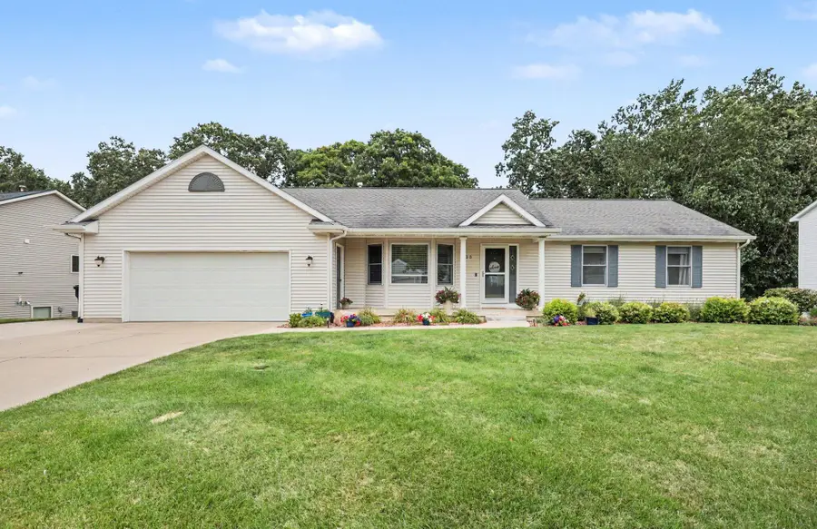 330 Glenwoods Court Ne, Rockford, MI 49341 - #2