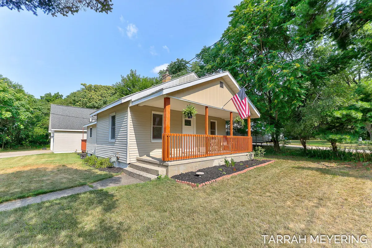 3225 Gladiola Avenue Sw, Wyoming, MI 49519 - #1