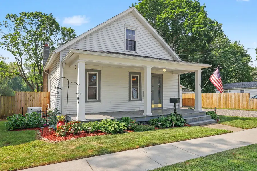 732 E Green Street, Marshall, MI 49068 - #2