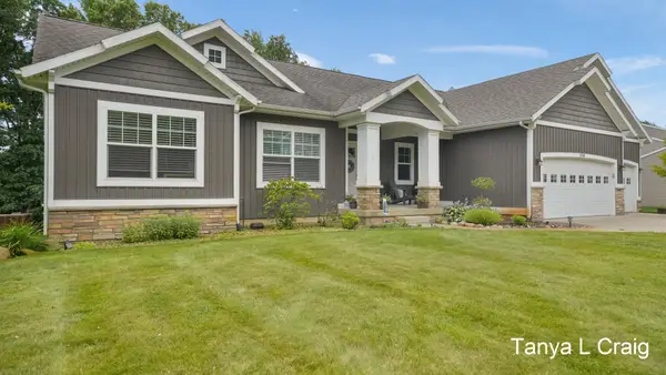 9266 Trafalgar Drive Se, Alto, MI 49302