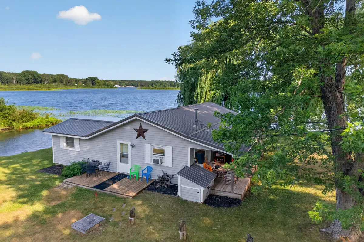9582 N Shore Drive, Evart, MI 49631 - #1