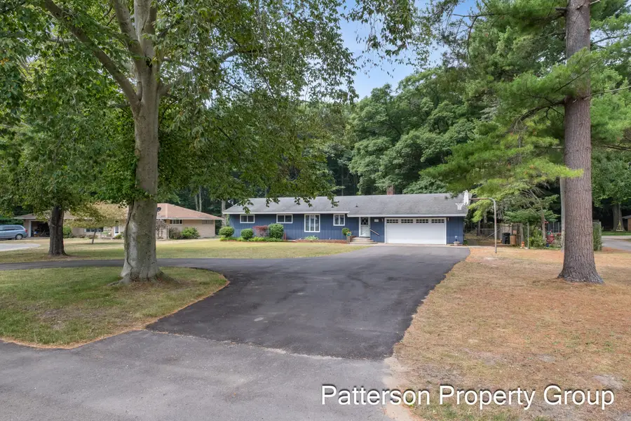 5087 Lake Harbor Road, Norton Shores, MI 49441 - #2