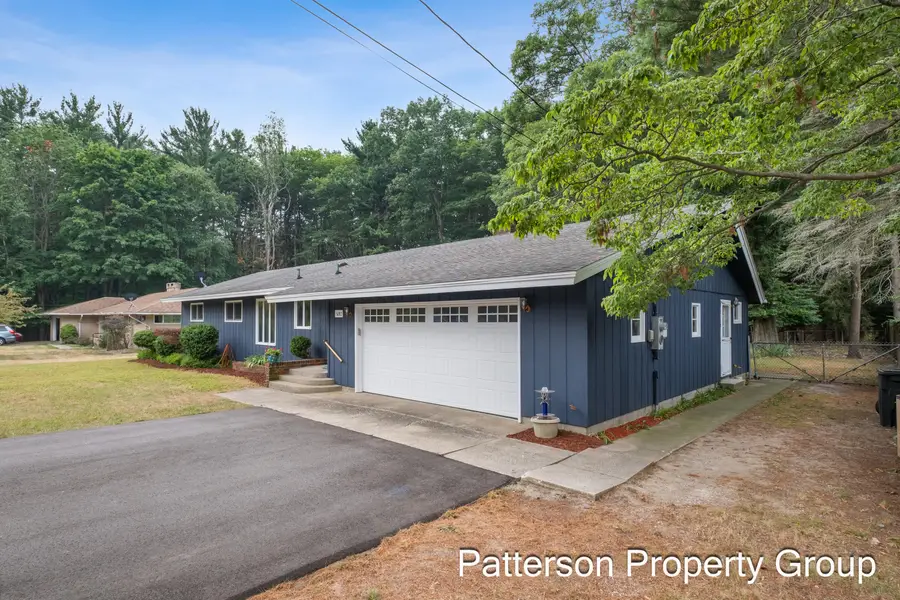 5087 Lake Harbor Road, Norton Shores, MI 49441 - #3