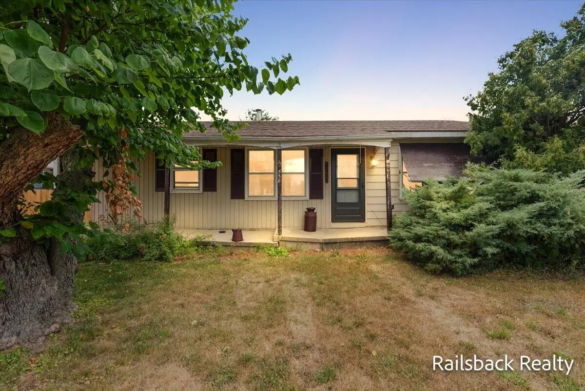 558 S Union Street, Sparta, MI 49345 - #1