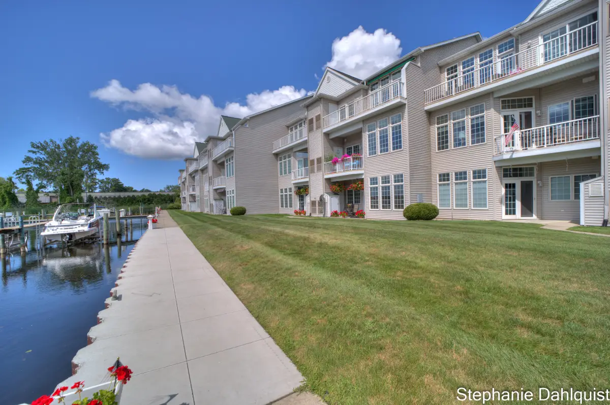2411 Lake Avenue #33, Muskegon, MI 49445 - #1