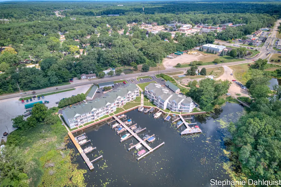 2411 Lake Avenue #33, Muskegon, MI 49445 - #3