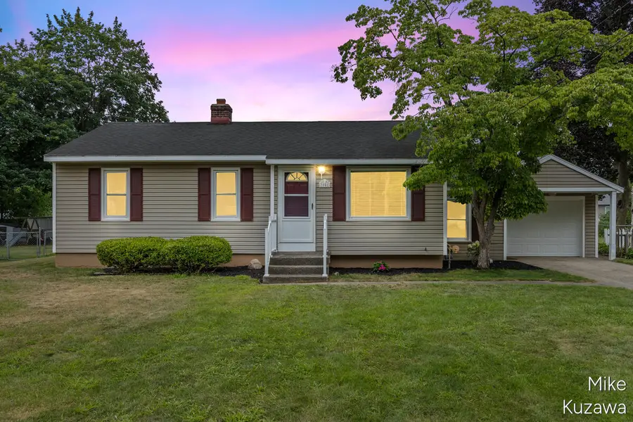 3901 Suburban Shores Drive Ne, Grand Rapids, MI 49525 - #2