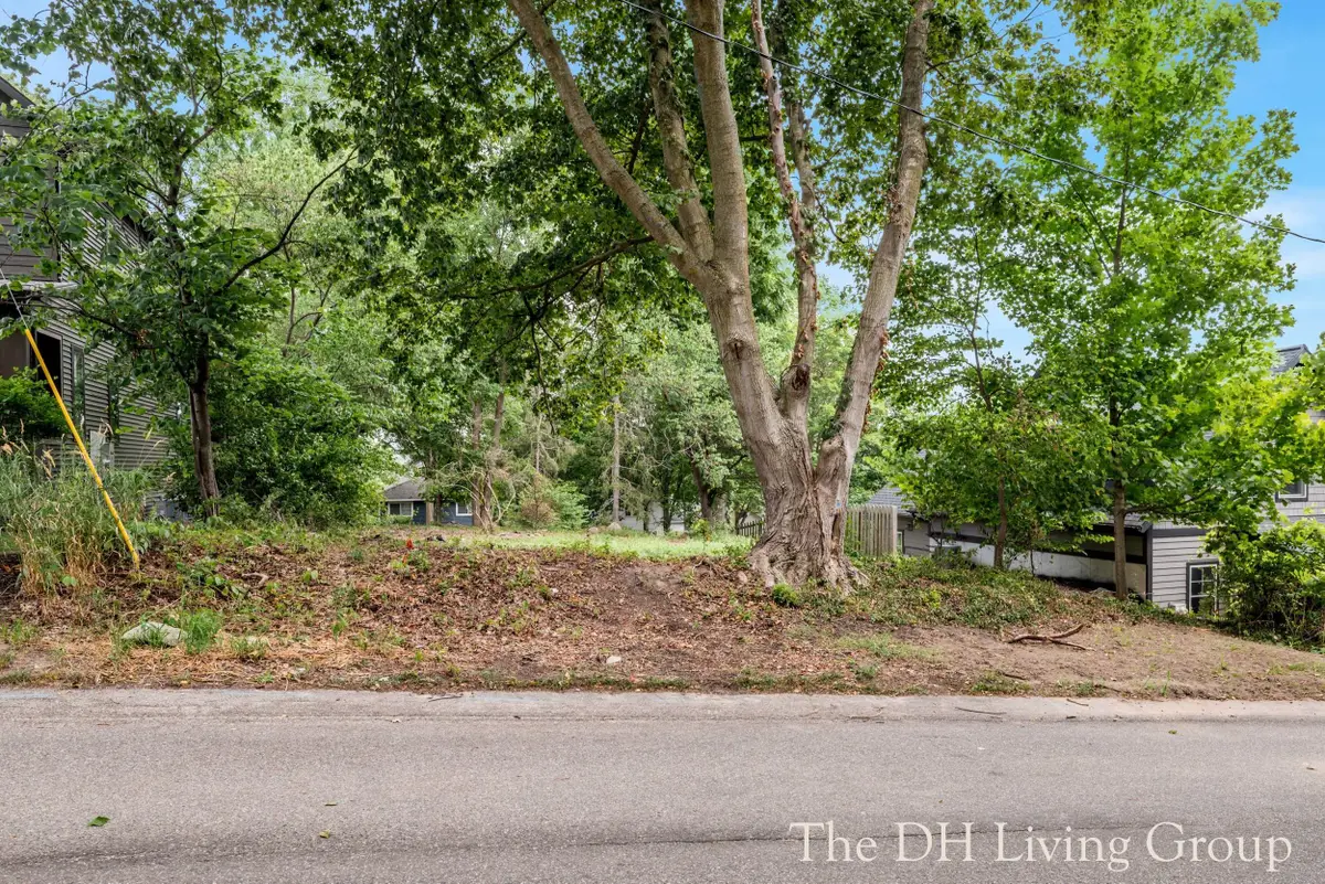 7259 Bradfield Street Se, Ada, MI 49301 - #1