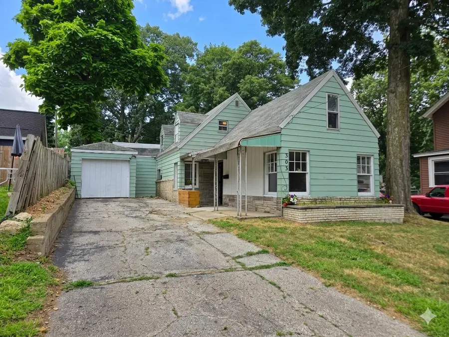 303 Orchard Street, Dowagiac, MI 49047 - #2