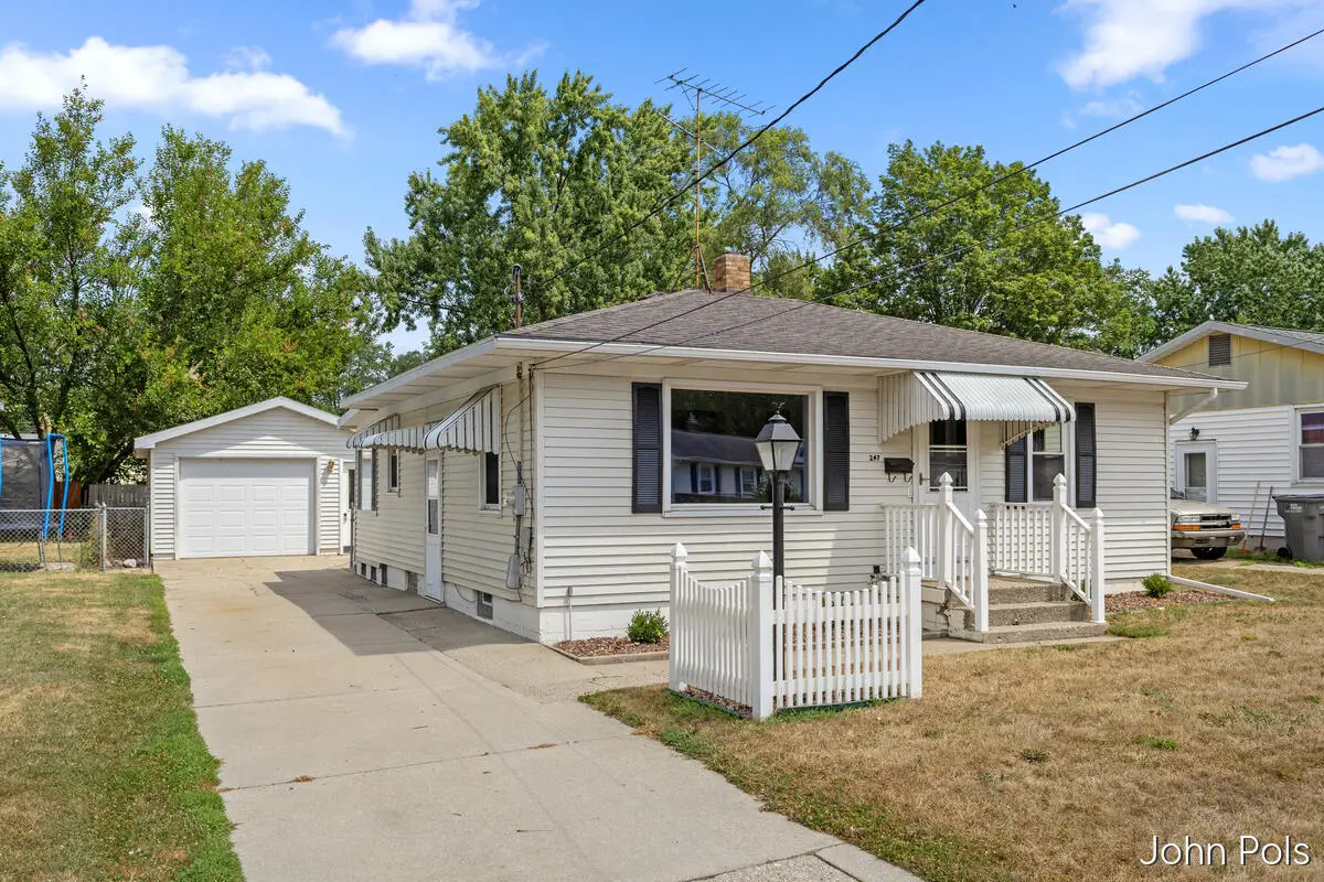 247 43rd Street Sw, Grand Rapids, MI 49548 - #1