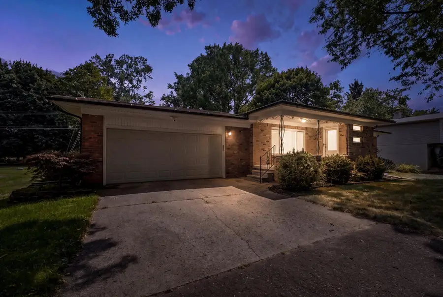 349 Nesbit Lane, Rochester Hills, MI 48309 - #2