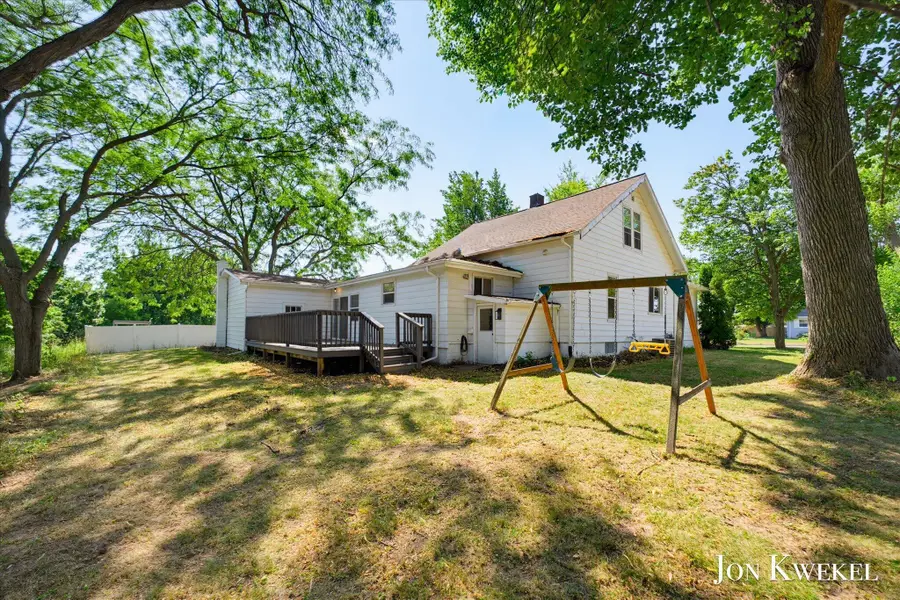 429 NW 6 Mile Road Nw, Comstock Park, MI 49321 - #3