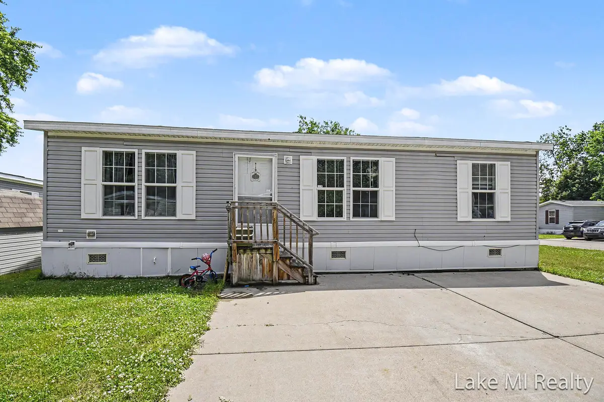357 S Hardwick Drive Sw, Grand Rapids, MI 49548 - #1