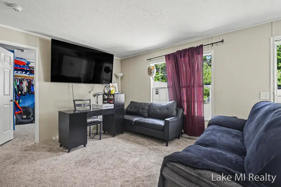 357 S Hardwick Drive Sw, Grand Rapids, MI 49548 - #2