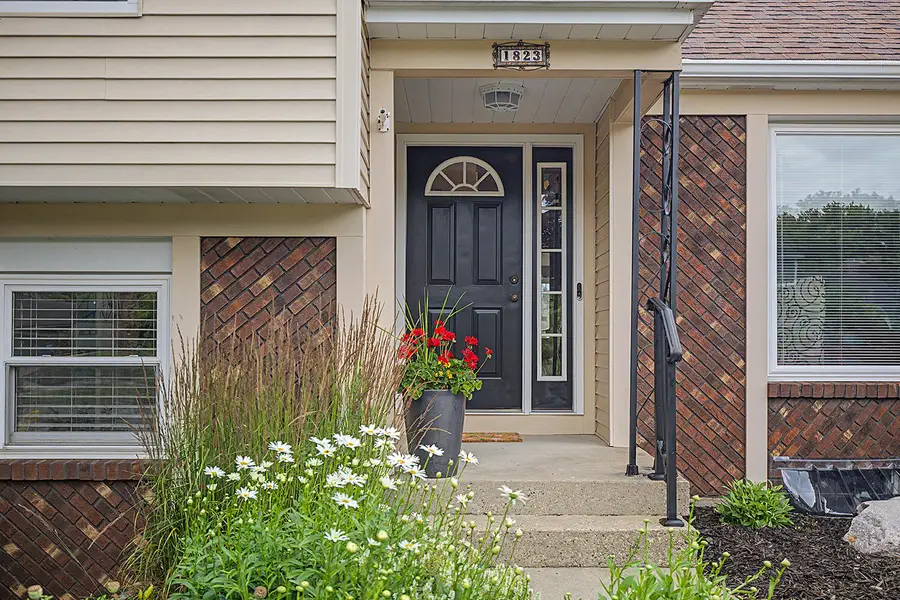 1823 S Norwalk Drive Se, Grand Rapids, MI 49508 - #2