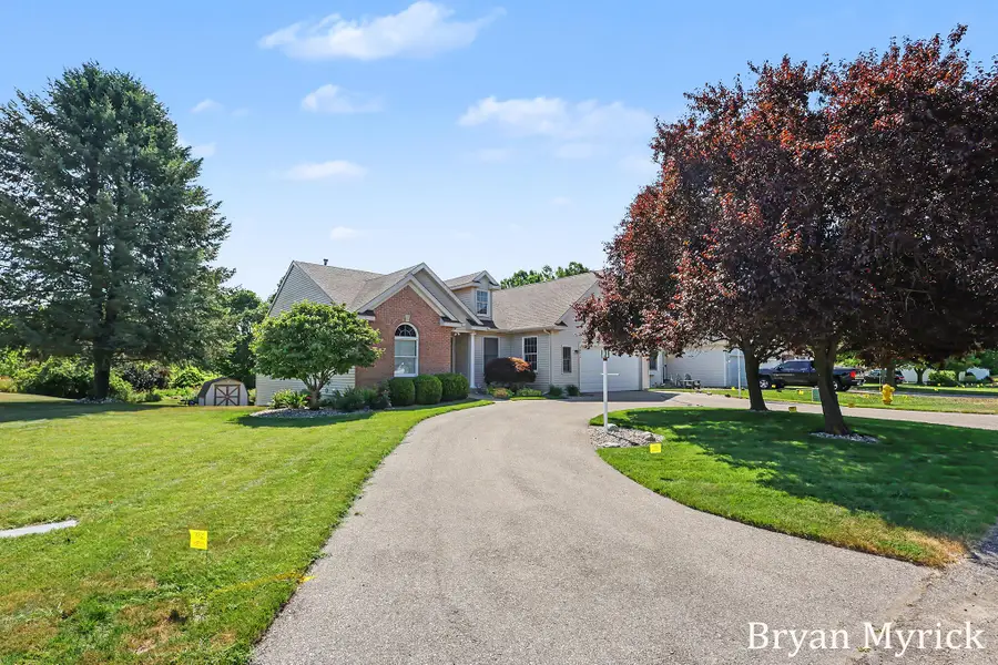 3042 Roberts Way, Holland, MI 49424 - #3