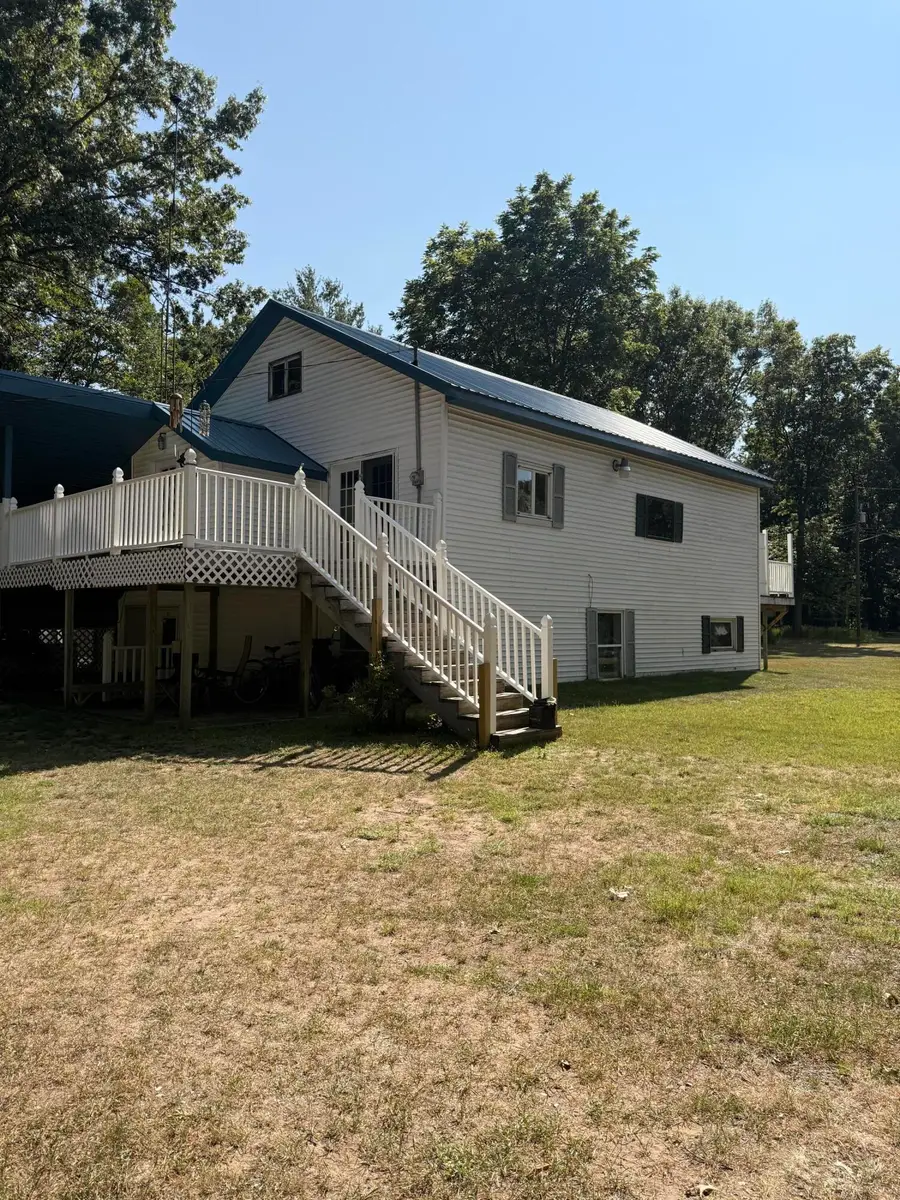 554 N Morris Street, Pentwater, MI 49449 - #3