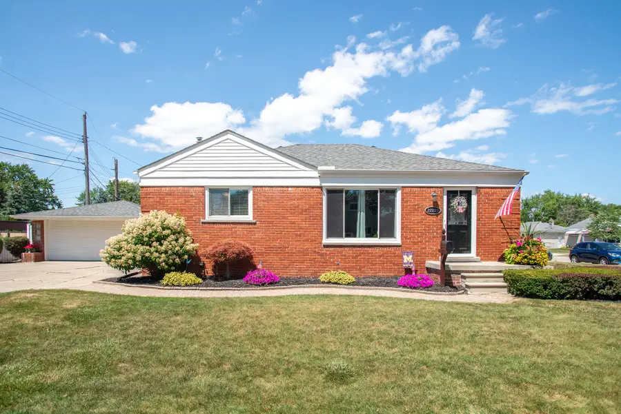 22225 Love Street, Saint Clair Shores, MI 48082 - #2