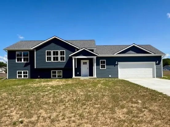 3233 Signal Point Drive, Allegan, MI 49010