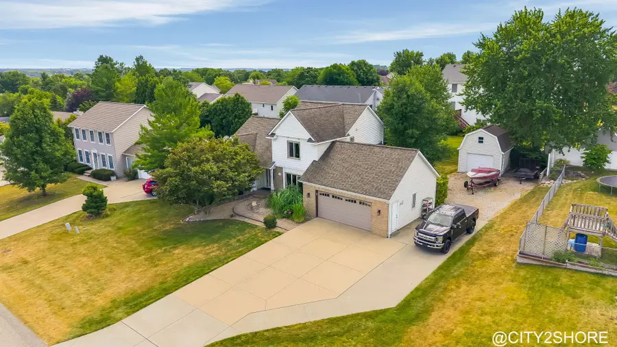 6719 Crown Point Drive, Hudsonville, MI 49426 - #3