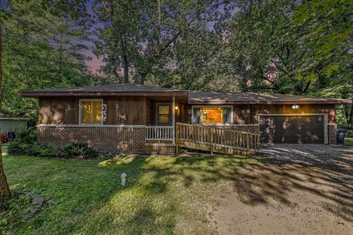 1303 N 2nd Street, Kalamazoo, MI 49009 - #1