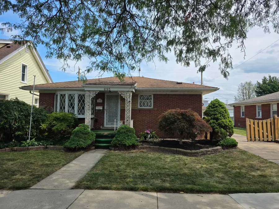 695 9th Street, Wyandotte, MI 48192 - #2
