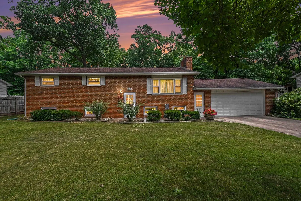 3037 S 13th Street, Niles, MI 49120 - #1