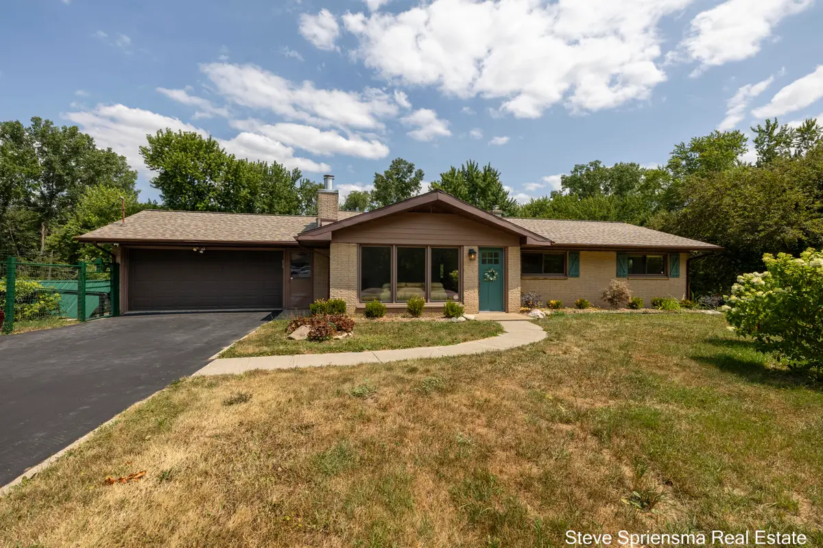 4372 Cordes Avenue Nw, Comstock Park, MI 49321 - #1