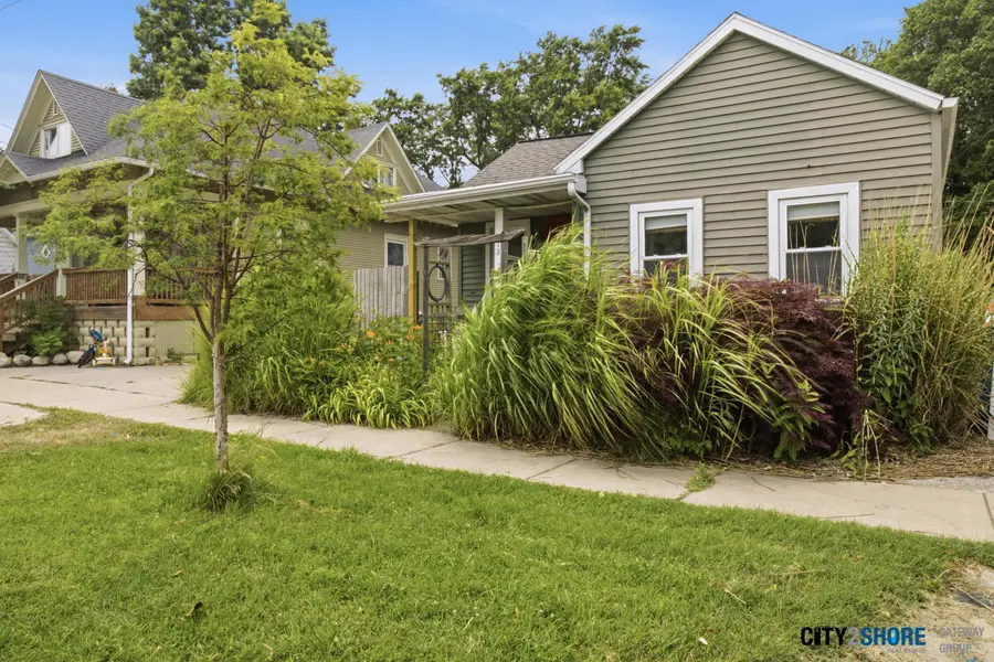 413 N 6th Street, Grand Haven, MI 49417 - #2