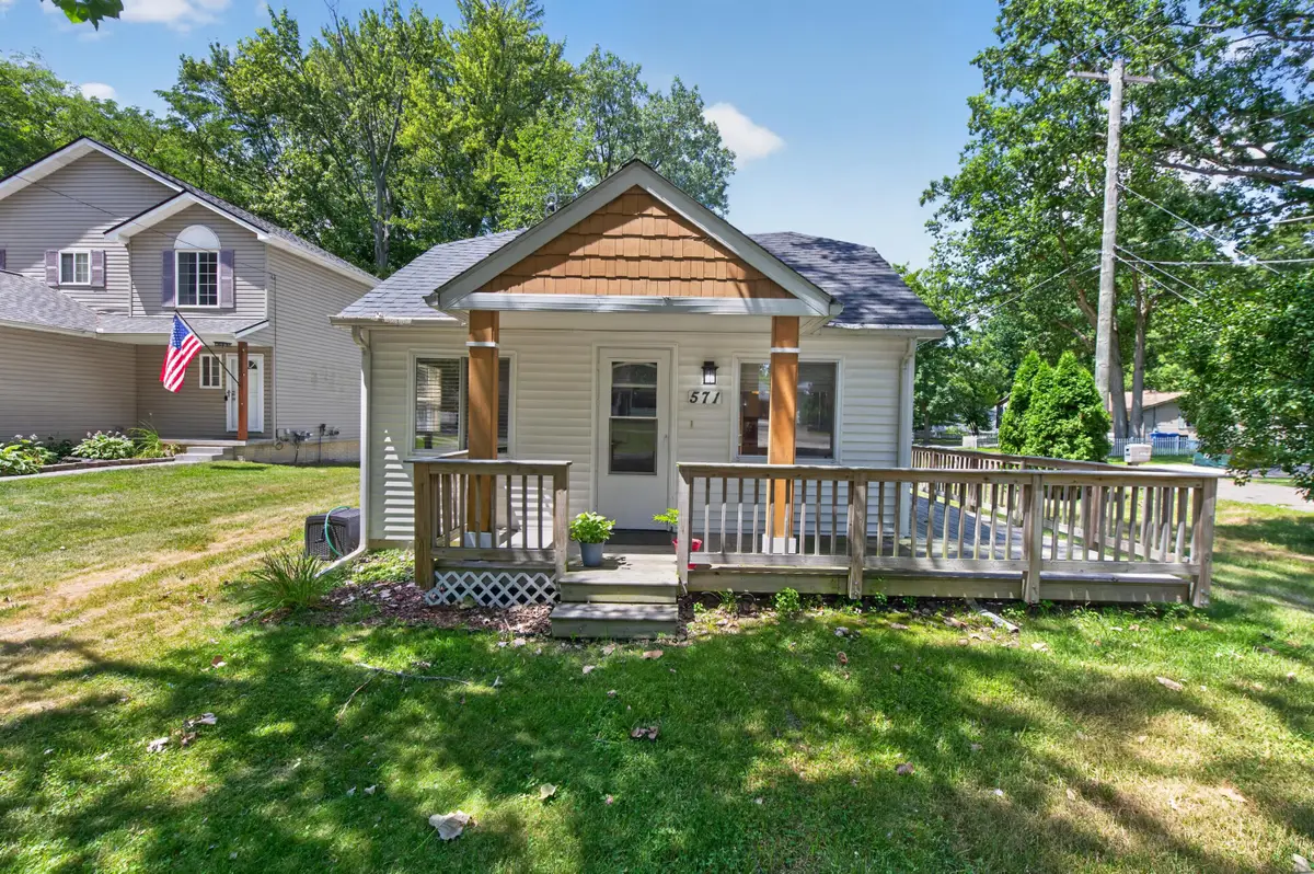 571 Crescent Lake Road, Waterford, MI 48327 - #1
