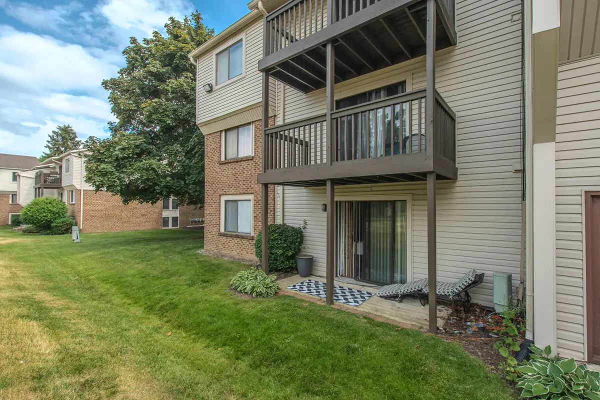 30078 W 12 Mile Road #99, Farmington Hills, MI 48334 - #1