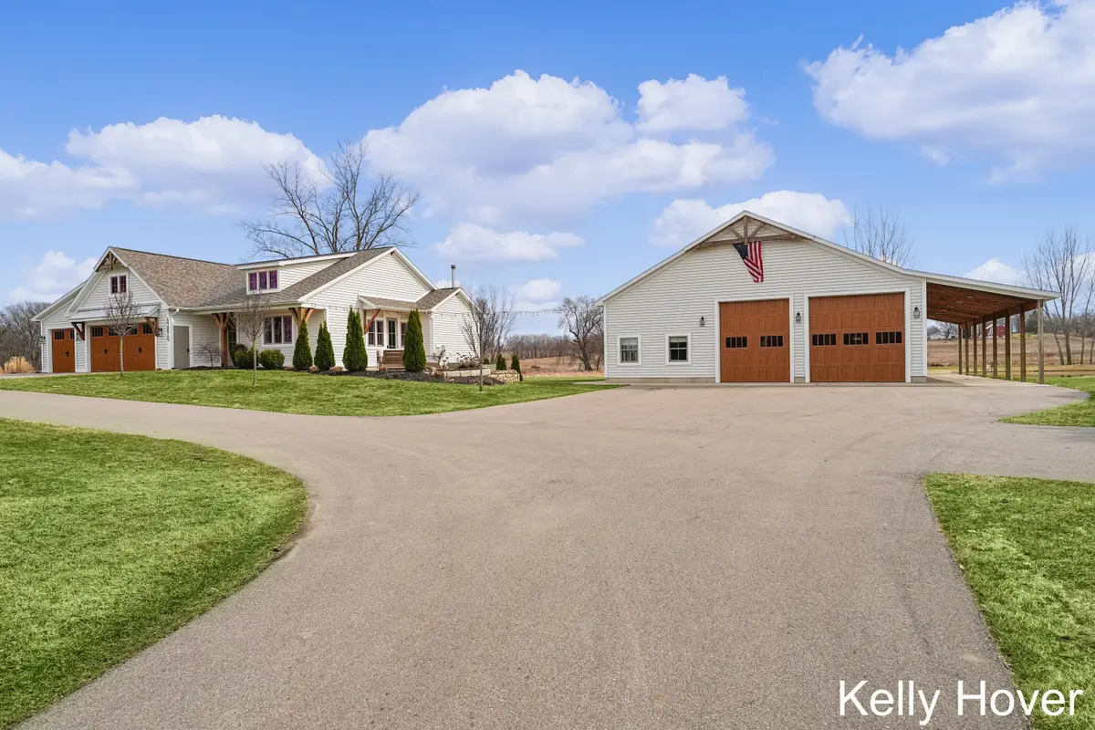 484 8th Avenue Sw, Byron Center, MI 49315 - #1