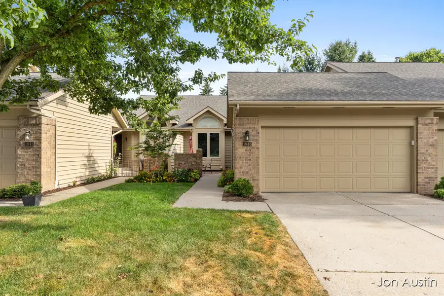 1845 Cross Bend Street Ne, Grand Rapids, MI 49505 - #3