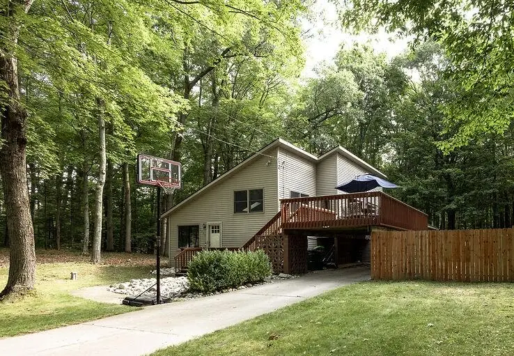 1430 N Scenic Drive, Muskegon, MI 49445 - #1