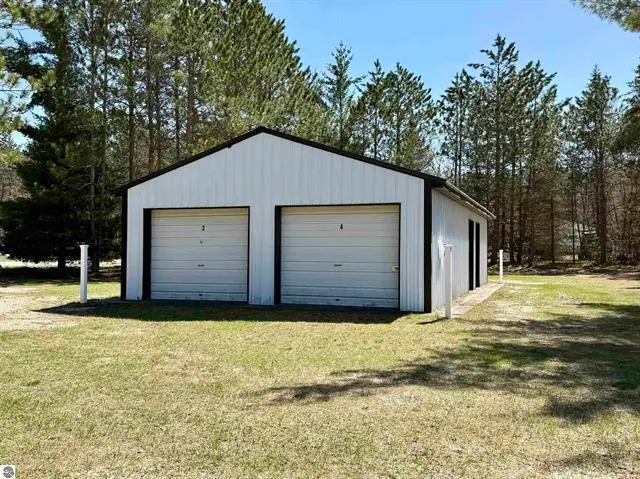 3044 S 29 Road, Cadillac, MI 49601 - #1