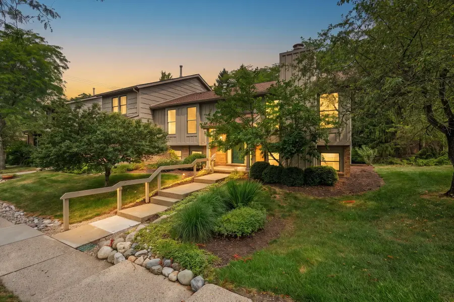2250 Rivenoak Court, Ann Arbor, MI 48103 - #3
