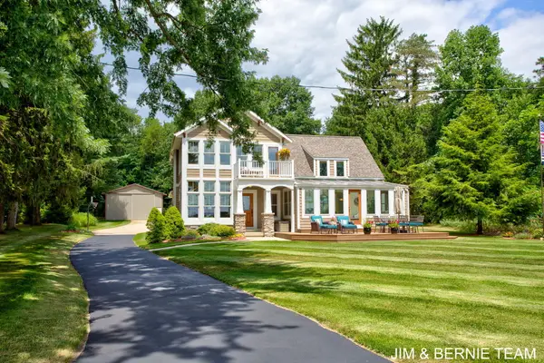 3235 Lakeview Drive, Allegan, MI 49010
