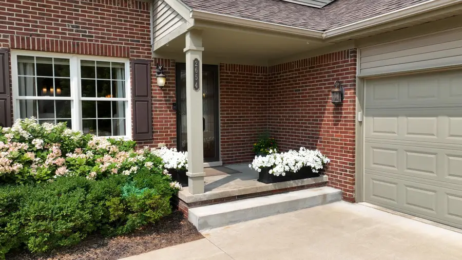 2654 Signature Circle, Pinckney, MI 48169 - #2