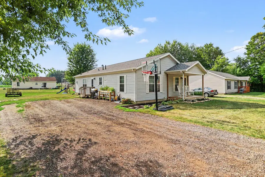 715 N Washington Street, Tekonsha, MI 49092 - #3