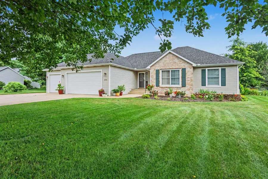 46820 Woodfield Drive, Mattawan, MI 49071 - #2