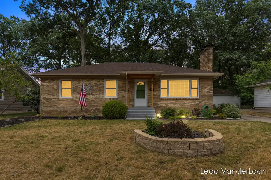 1728 Royal Oak Street Sw, Wyoming, MI 49519 - #3