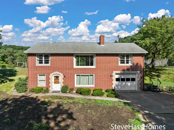 17443 Hayes Street, Grand Haven, MI 49417