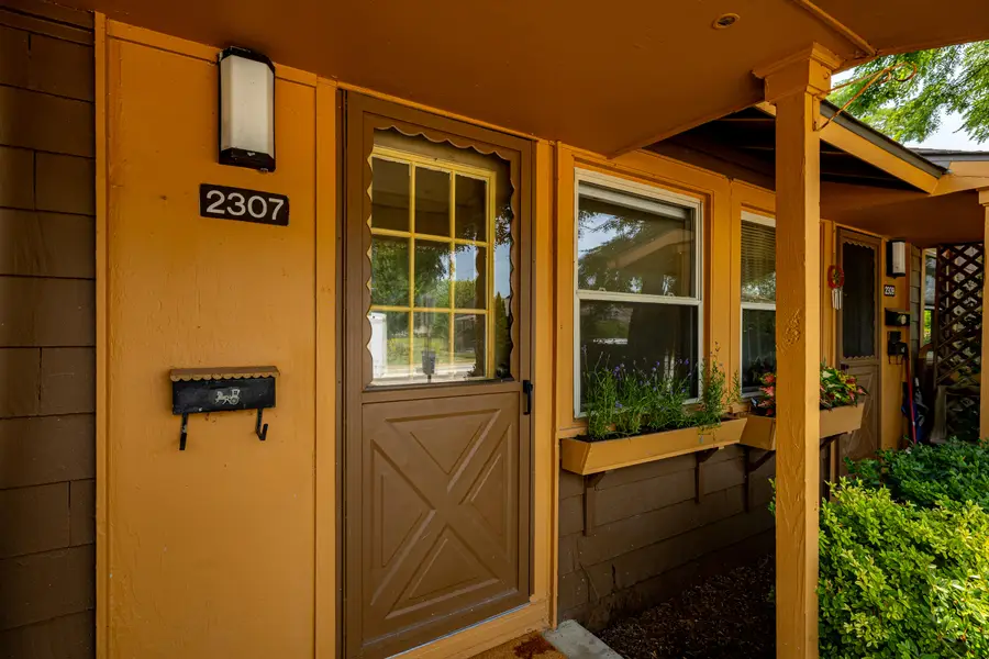 2307 Pittsfield Boulevard, Ann Arbor, MI 48104 - #2